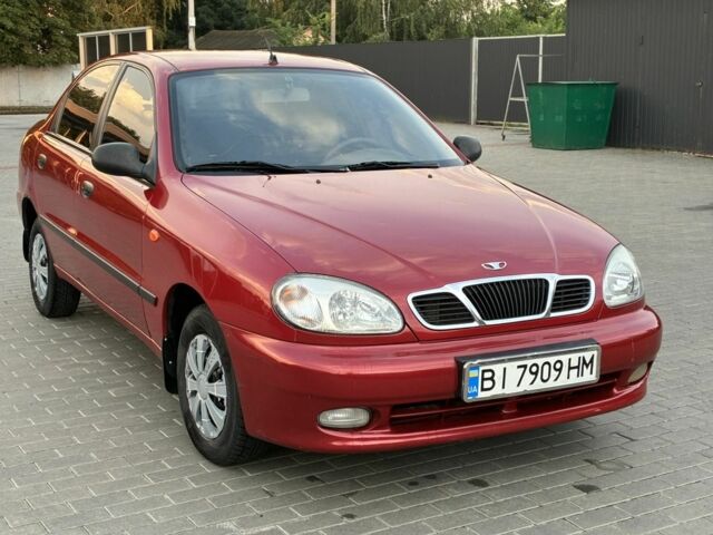 Красный Дэу Сенс, объемом двигателя 1.5 л и пробегом 210 тыс. км за 2750 $, фото 2 на Automoto.ua
