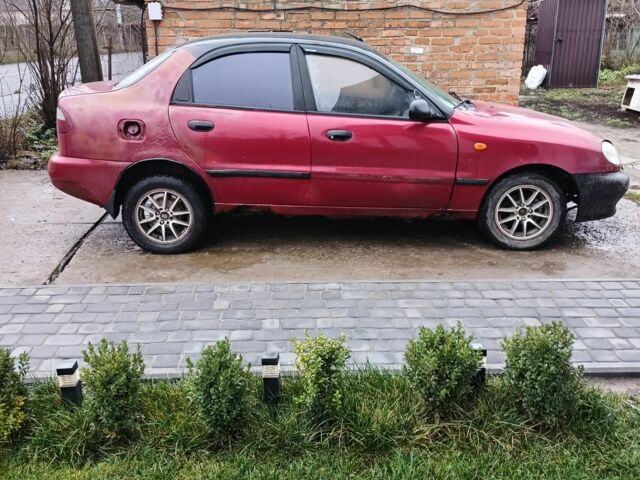 Червоний Деу Сенс, об'ємом двигуна 1.5 л та пробігом 180 тис. км за 800 $, фото 1 на Automoto.ua