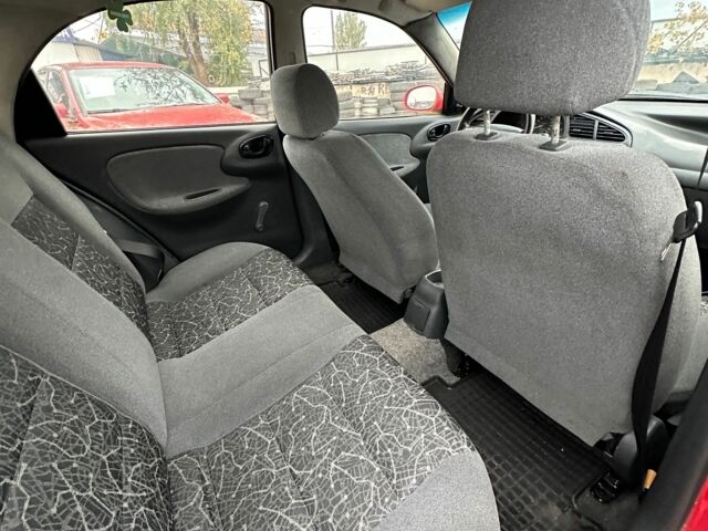 Красный Дэу Сенс, объемом двигателя 1.6 л и пробегом 198 тыс. км за 2900 $, фото 4 на Automoto.ua