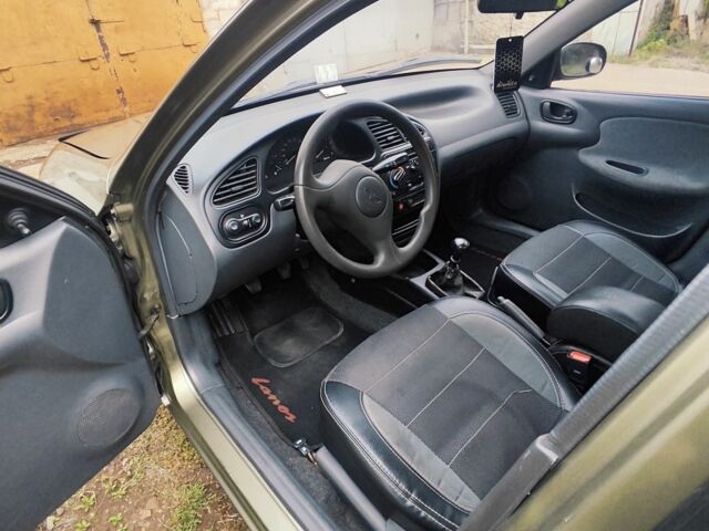 Дэу Сенс 2008 в Кривом Роге на Automoto.ua Красный Дэу Сенс, объемом двигателя 0 л и пробегом 200 тыс. км за 3500 $, фото 12 на Automoto.ua