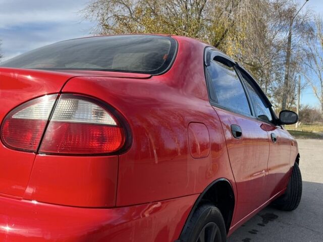 Красный Дэу Сенс, объемом двигателя 1.5 л и пробегом 222 тыс. км за 1800 $, фото 1 на Automoto.ua