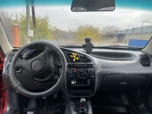 Червоний Деу Сенс, об'ємом двигуна 1.4 л та пробігом 200 тис. км за 1800 $, фото 9 на Automoto.ua