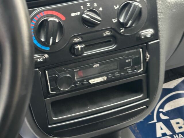 Красный Дэу Сенс, объемом двигателя 1.6 л и пробегом 198 тыс. км за 2900 $, фото 12 на Automoto.ua