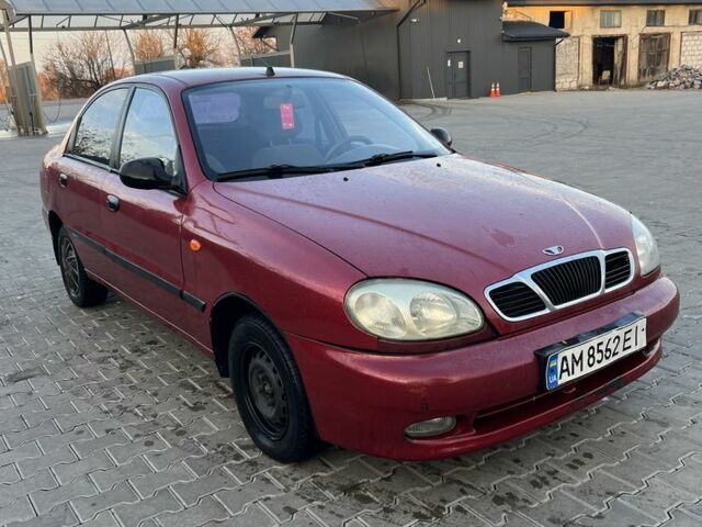 Красный Дэу Сенс, объемом двигателя 1.5 л и пробегом 246 тыс. км за 1550 $, фото 2 на Automoto.ua