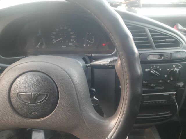 Красный Дэу Сенс, объемом двигателя 1.5 л и пробегом 162 тыс. км за 1654 $, фото 6 на Automoto.ua