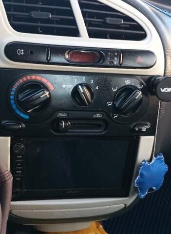 Красный Дэу Сенс, объемом двигателя 1.3 л и пробегом 210 тыс. км за 1550 $, фото 6 на Automoto.ua