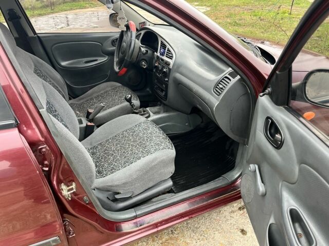 Червоний Деу Сенс, об'ємом двигуна 1.3 л та пробігом 3 тис. км за 1428 $, фото 11 на Automoto.ua