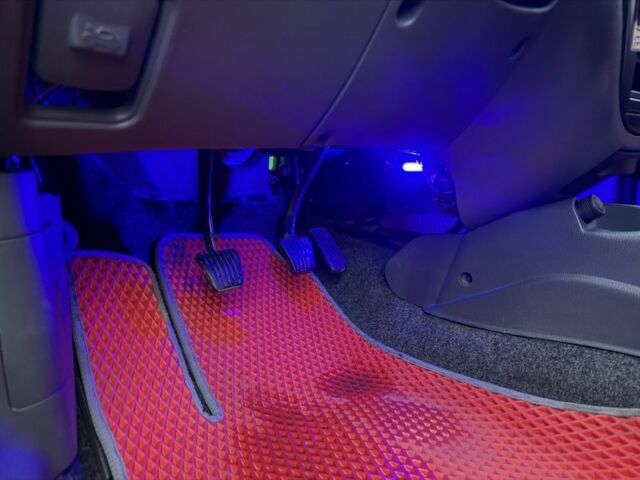 Червоний Деу Сенс, об'ємом двигуна 1.5 л та пробігом 103 тис. км за 3950 $, фото 15 на Automoto.ua