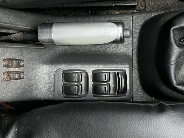 Красный Дэу Сенс, объемом двигателя 1.5 л и пробегом 228 тыс. км за 2300 $, фото 11 на Automoto.ua