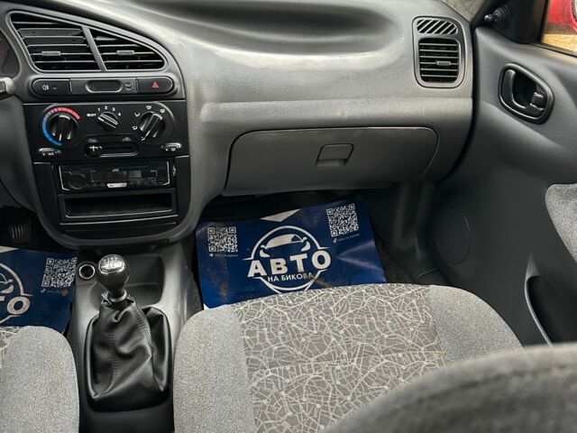 Красный Дэу Сенс, объемом двигателя 1.6 л и пробегом 198 тыс. км за 2900 $, фото 6 на Automoto.ua