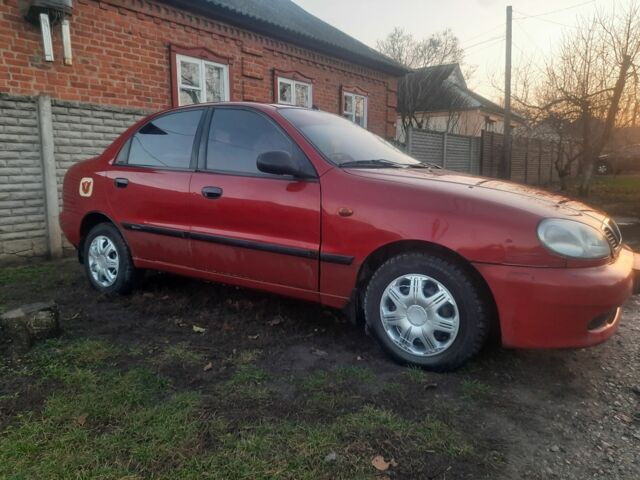 Красный Дэу Сенс, объемом двигателя 1.5 л и пробегом 162 тыс. км за 1654 $, фото 4 на Automoto.ua