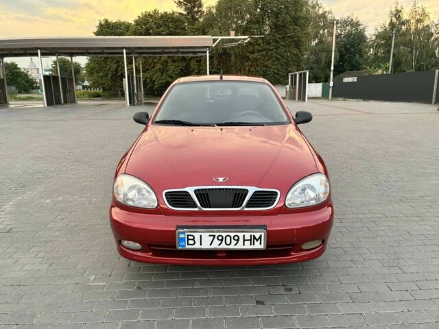 Красный Дэу Сенс, объемом двигателя 1.5 л и пробегом 210 тыс. км за 2750 $, фото 1 на Automoto.ua