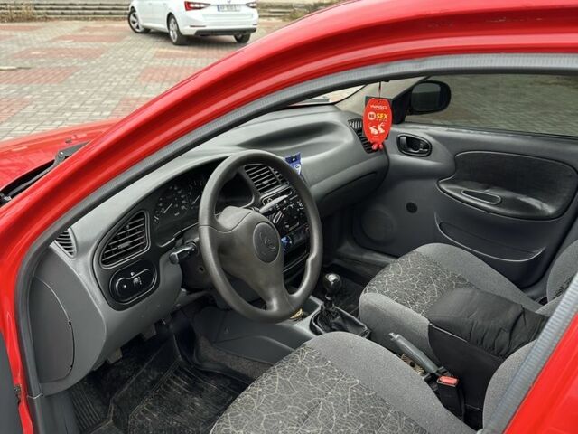 Красный Дэу Сенс, объемом двигателя 1.5 л и пробегом 174 тыс. км за 2700 $, фото 2 на Automoto.ua