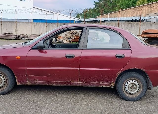 Червоний Деу Сенс, об'ємом двигуна 1.6 л та пробігом 256 тис. км за 1500 $, фото 8 на Automoto.ua