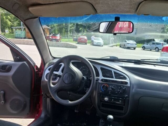 Красный Дэу Сенс, объемом двигателя 1.4 л и пробегом 150 тыс. км за 1500 $, фото 3 на Automoto.ua