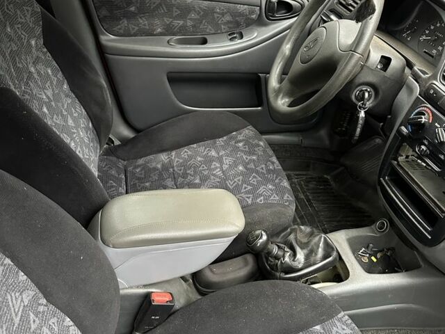 Красный Дэу Сенс, объемом двигателя 1.5 л и пробегом 234 тыс. км за 650 $, фото 10 на Automoto.ua