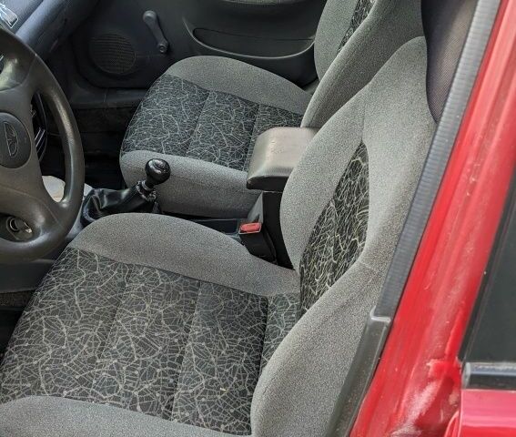 Красный Дэу Сенс, объемом двигателя 0 л и пробегом 180 тыс. км за 1800 $, фото 4 на Automoto.ua