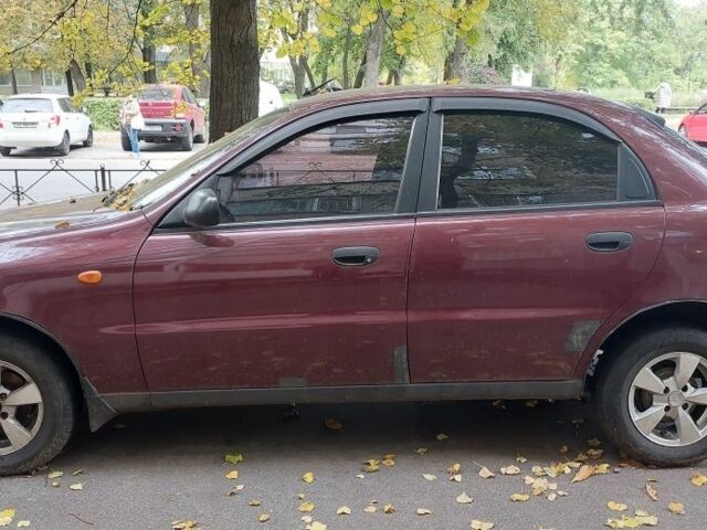 Красный Дэу Сенс, объемом двигателя 1.5 л и пробегом 160 тыс. км за 2200 $, фото 1 на Automoto.ua