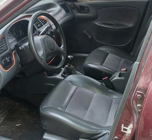 Красный Дэу Сенс, объемом двигателя 1.5 л и пробегом 160 тыс. км за 2200 $, фото 5 на Automoto.ua