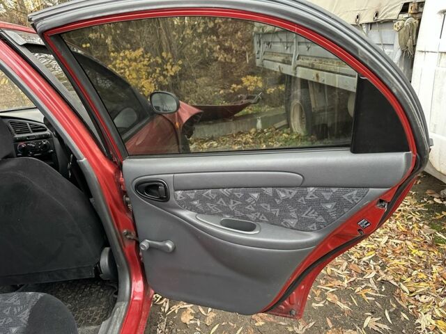 Красный Дэу Сенс, объемом двигателя 1.5 л и пробегом 234 тыс. км за 650 $, фото 9 на Automoto.ua