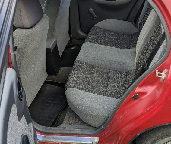 Красный Дэу Сенс, объемом двигателя 0 л и пробегом 180 тыс. км за 1800 $, фото 3 на Automoto.ua