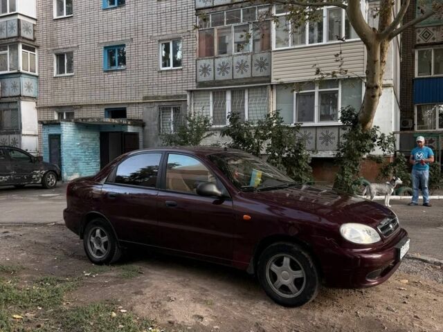 Красный Дэу Сенс, объемом двигателя 1.6 л и пробегом 161 тыс. км за 2200 $, фото 4 на Automoto.ua
