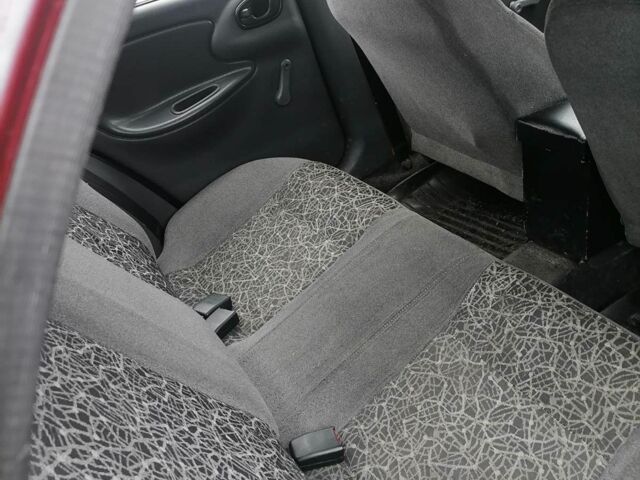 Красный Дэу Сенс, объемом двигателя 1.5 л и пробегом 164 тыс. км за 2400 $, фото 7 на Automoto.ua