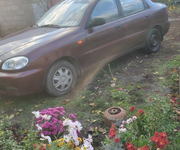 Дэу Сенс 2011 в Кагарлыке на Automoto.ua Красный Дэу Сенс, объемом двигателя 1.3 л и пробегом 165 тыс. км за 2376 $, фото 1 на Automoto.ua