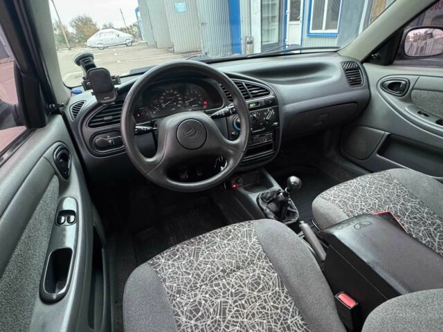 Красный Дэу Сенс, объемом двигателя 1.5 л и пробегом 210 тыс. км за 3450 $, фото 8 на Automoto.ua