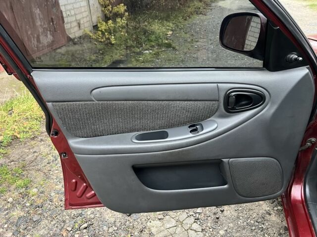 Червоний Деу Сенс, об'ємом двигуна 1.5 л та пробігом 111 тис. км за 3100 $, фото 13 на Automoto.ua