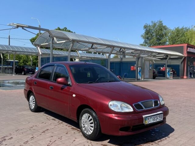 Красный Дэу Сенс, объемом двигателя 1.5 л и пробегом 206 тыс. км за 2350 $, фото 4 на Automoto.ua
