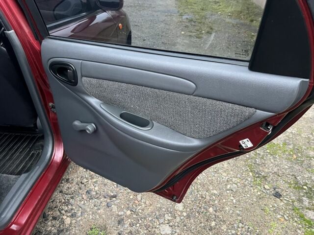 Червоний Деу Сенс, об'ємом двигуна 1.5 л та пробігом 111 тис. км за 3100 $, фото 16 на Automoto.ua