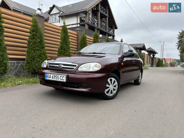 Красный Дэу Сенс, объемом двигателя 1.3 л и пробегом 113 тыс. км за 2599 $, фото 1 на Automoto.ua