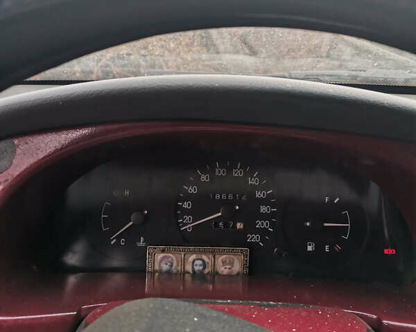 Красный Дэу Сенс, объемом двигателя 1.3 л и пробегом 186 тыс. км за 2600 $, фото 1 на Automoto.ua