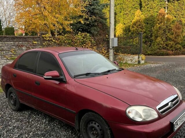 Красный Дэу Сенс, объемом двигателя 1.5 л и пробегом 150 тыс. км за 2450 $, фото 1 на Automoto.ua