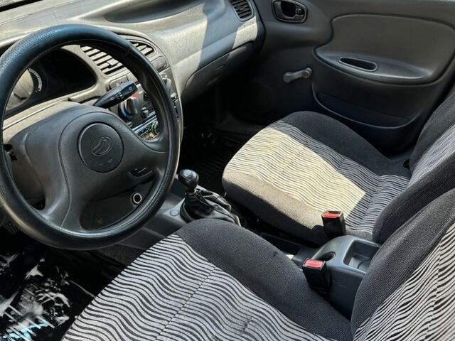 Червоний Деу Сенс, об'ємом двигуна 1.3 л та пробігом 160 тис. км за 2700 $, фото 4 на Automoto.ua