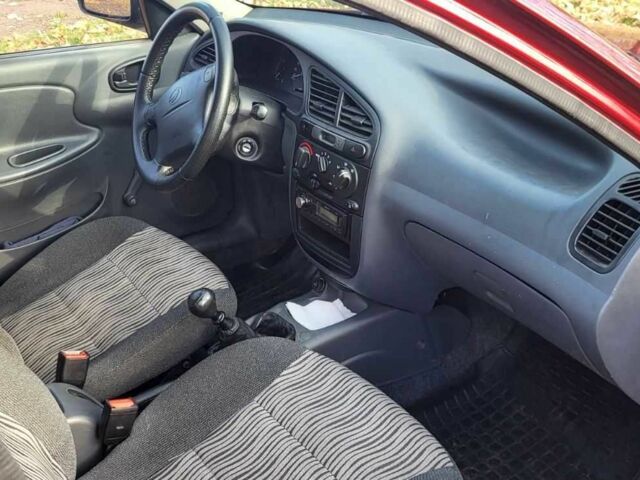 Красный Дэу Сенс, объемом двигателя 1.5 л и пробегом 84 тыс. км за 3550 $, фото 19 на Automoto.ua