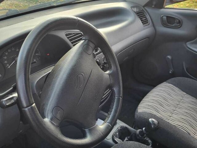 Красный Дэу Сенс, объемом двигателя 1.5 л и пробегом 84 тыс. км за 3550 $, фото 15 на Automoto.ua