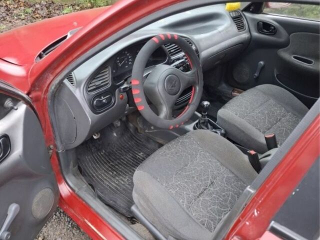 Красный Дэу Сенс, объемом двигателя 0 л и пробегом 600 тыс. км за 1500 $, фото 4 на Automoto.ua