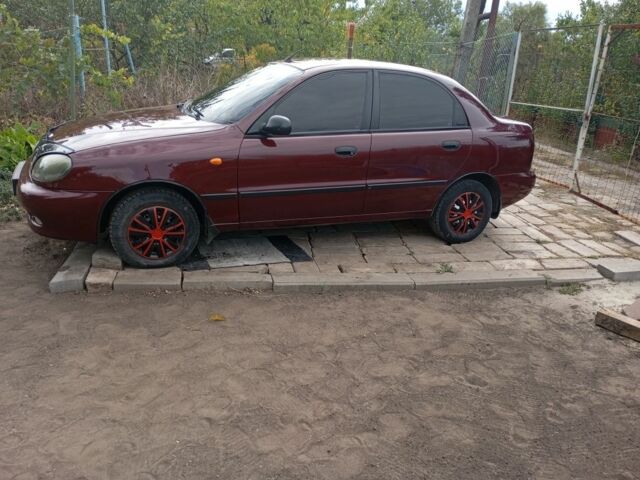 Красный Дэу Сенс, объемом двигателя 1.3 л и пробегом 127 тыс. км за 2300 $, фото 2 на Automoto.ua