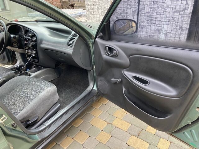 Червоний Деу Сенс, об'ємом двигуна 1.5 л та пробігом 2 тис. км за 1000 $, фото 1 на Automoto.ua