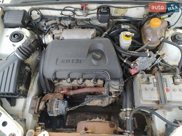 Дэу Сенс, объемом двигателя 1.3 л и пробегом 132 тыс. км за 2000 $, фото 2 на Automoto.ua