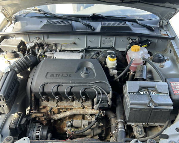 Дэу Сенс, объемом двигателя 1.3 л и пробегом 160 тыс. км за 2200 $, фото 6 на Automoto.ua