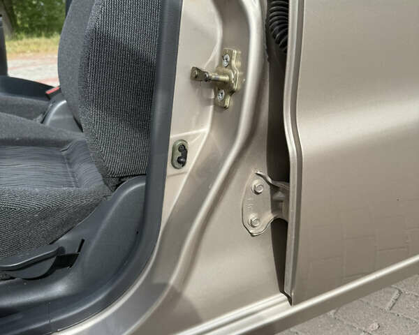 Дэу Сенс, объемом двигателя 1.3 л и пробегом 133 тыс. км за 2800 $, фото 52 на Automoto.ua