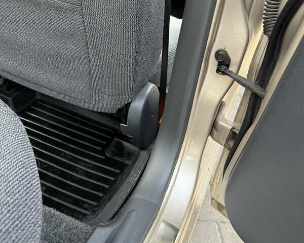 Дэу Сенс, объемом двигателя 1.3 л и пробегом 133 тыс. км за 2800 $, фото 46 на Automoto.ua