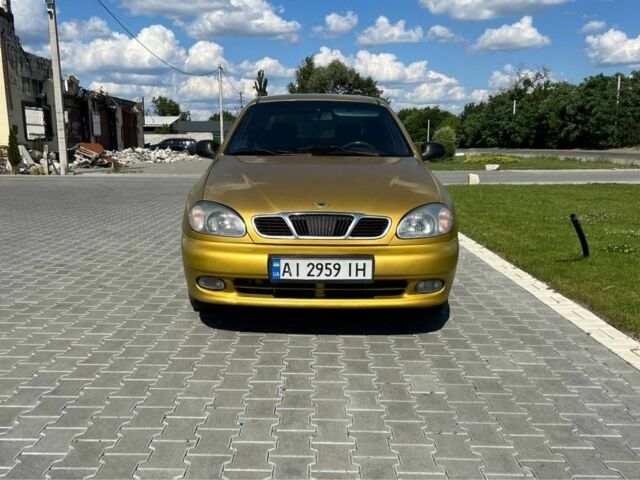 Желтый Дэу Сенс, объемом двигателя 1.6 л и пробегом 500 тыс. км за 1750 $, фото 1 на Automoto.ua