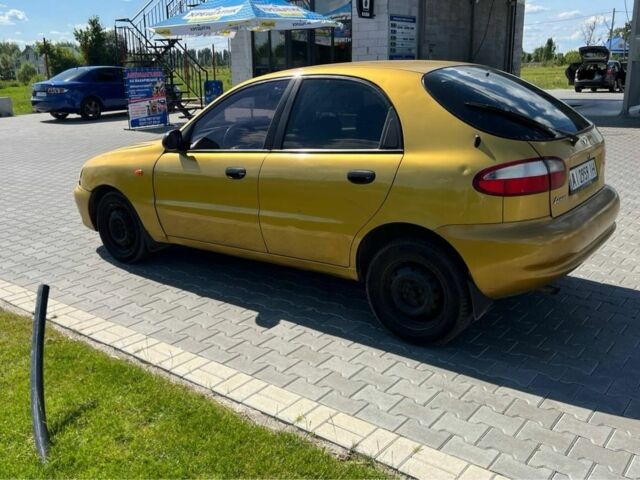 Желтый Дэу Сенс, объемом двигателя 1.6 л и пробегом 500 тыс. км за 1750 $, фото 4 на Automoto.ua