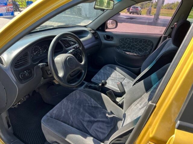 Желтый Дэу Сенс, объемом двигателя 1.6 л и пробегом 500 тыс. км за 1750 $, фото 10 на Automoto.ua