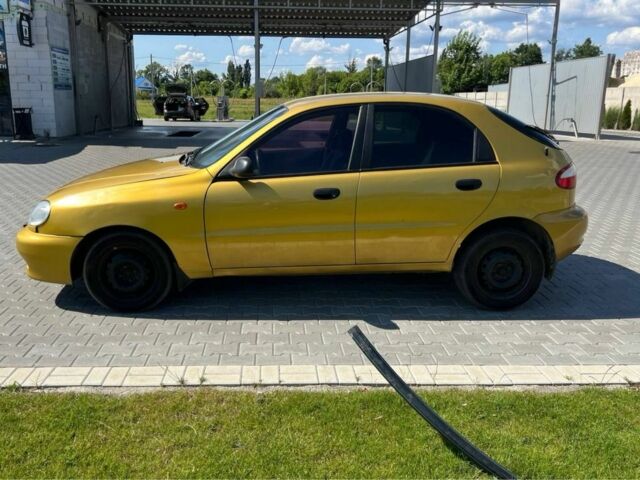 Желтый Дэу Сенс, объемом двигателя 1.6 л и пробегом 500 тыс. км за 1750 $, фото 3 на Automoto.ua