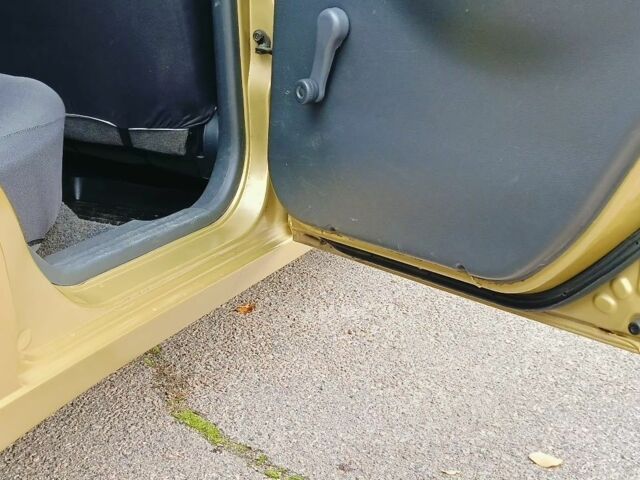 Жовтий Деу Сенс, об'ємом двигуна 1.5 л та пробігом 89 тис. км за 3200 $, фото 9 на Automoto.ua